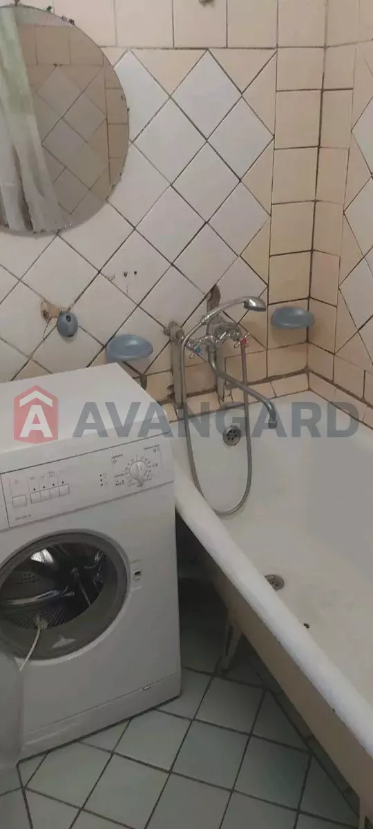 2 . , 46/-/6 . ., 9/9   5