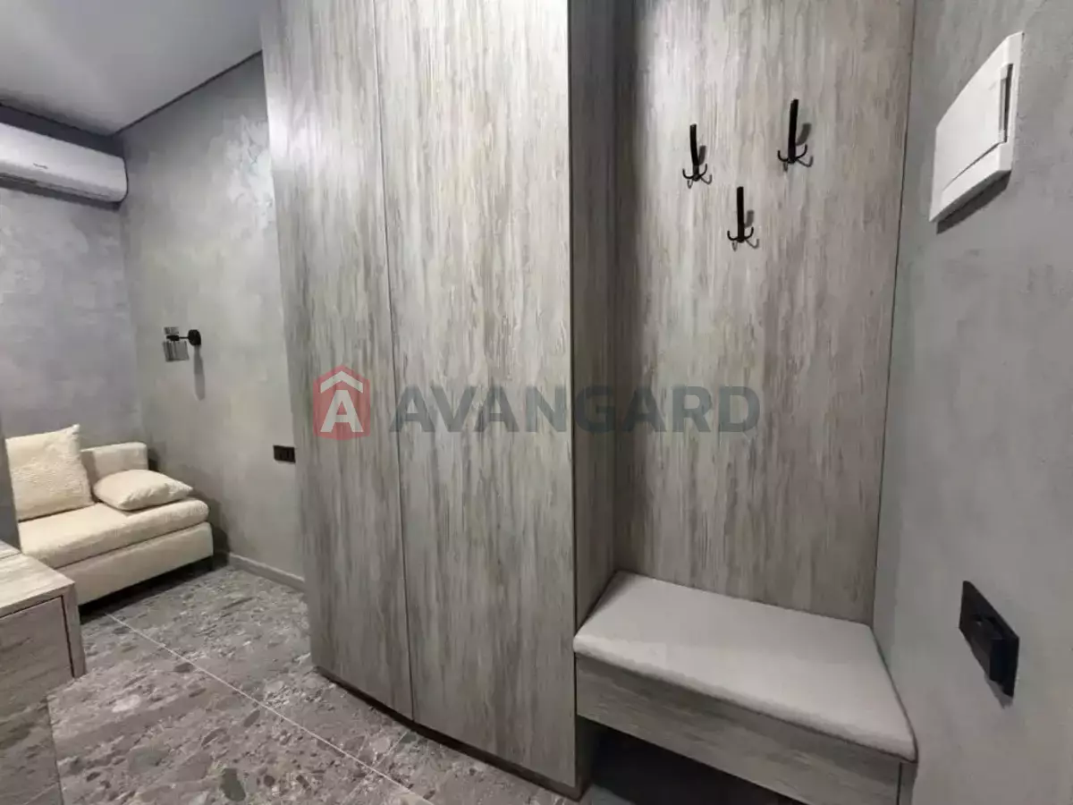 1 ��. ��������, 16/10/6 ��. �., 4/4 ������ ���� 3