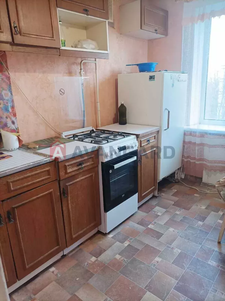 2 ��. ��������, 50/-/9 ��. �., 6/9 ������ ���� 14