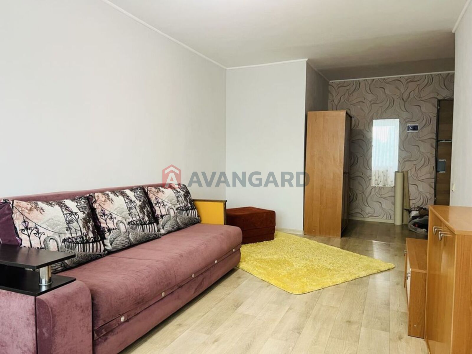 1 ����. ��������, 37/-/- ��. �., 8/9 ���� ���� 1