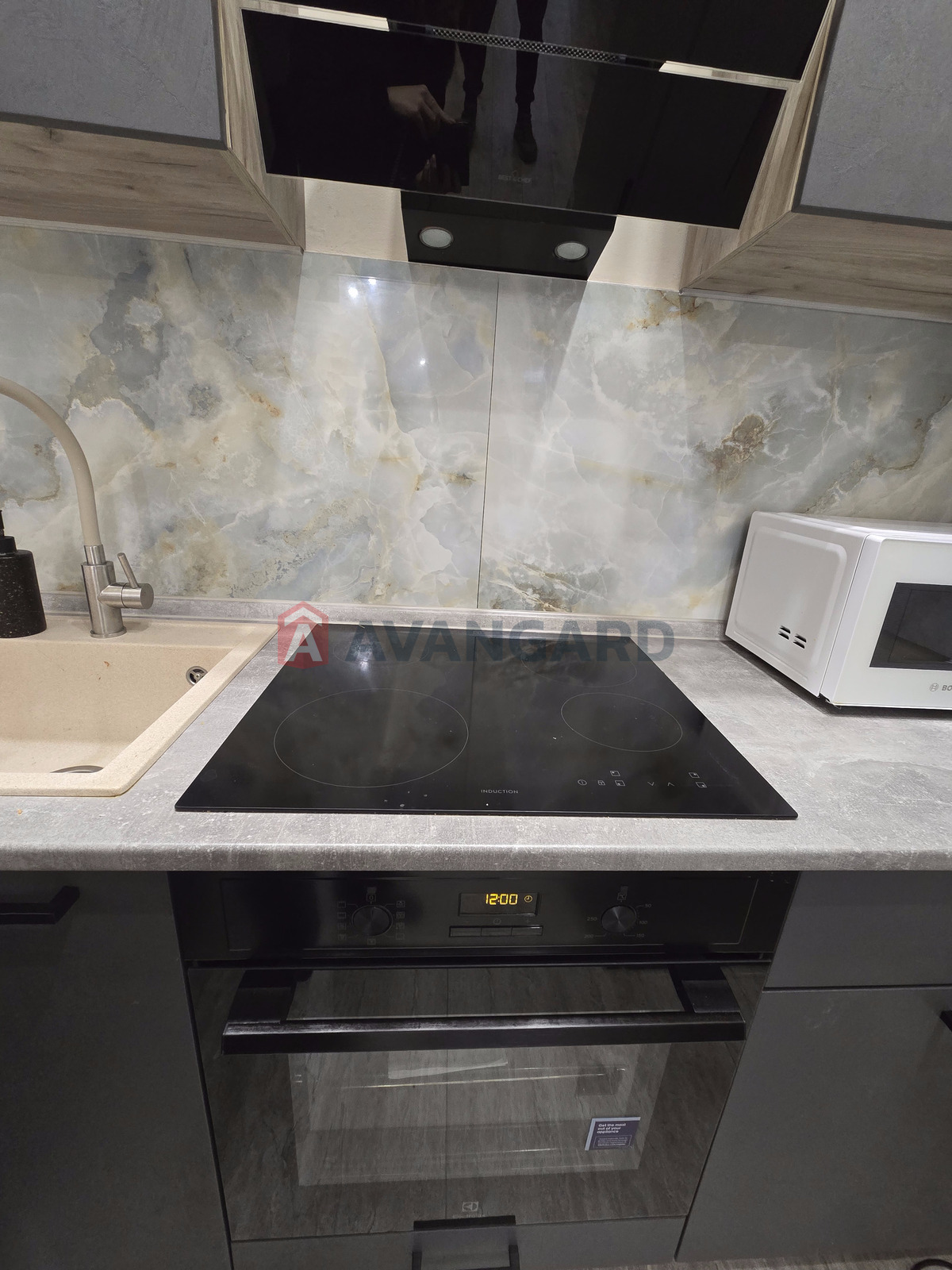 2 ��. ��������, 50/-/15 ��. �., 8/10 ������ ���� 3