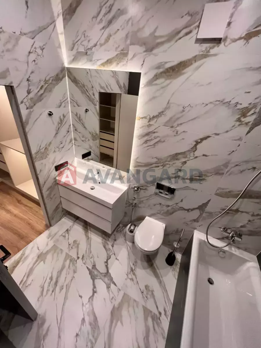 3 ��. ��������, 137/-/- ��. �., 2/5 ������ ���� 5