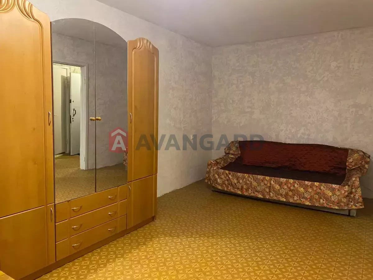 1 ��. ��������, 44/-/9 ��. �., 16/16 ������ ���� 4