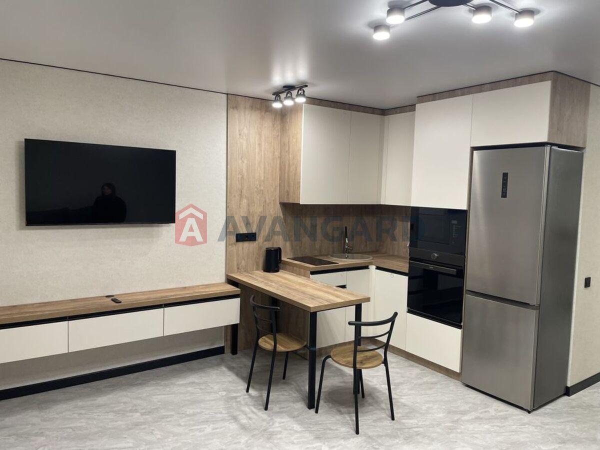 1 ��. ��������, 38/-/5 ��. �., 25/26 ������ ���� 23