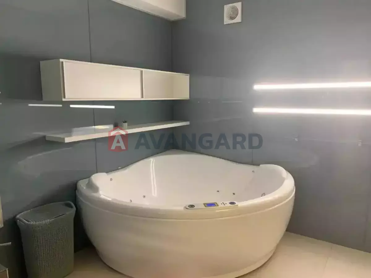 3 ��. ��������, 136/-/- ��. �., 2/6 ������ ���� 6