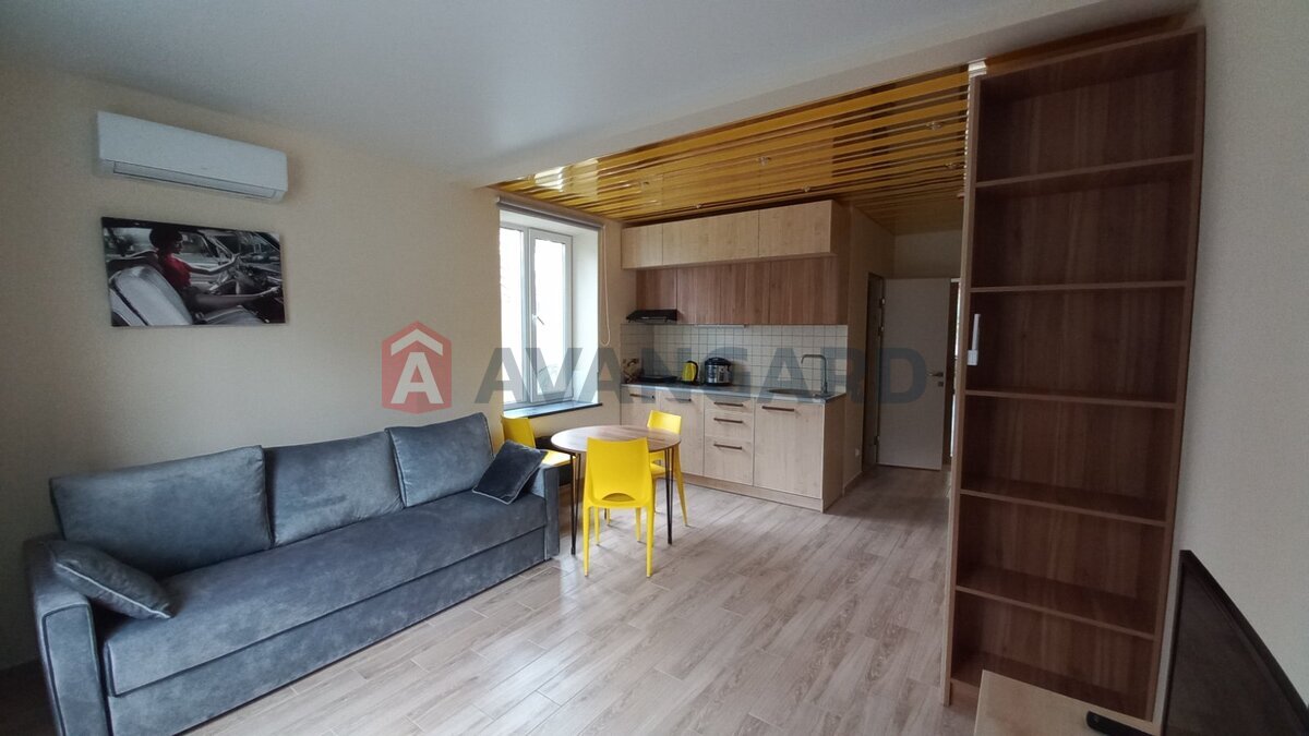 1 ��. ��������, 32/-/- ��. �., 1/2 ������ ���� 1