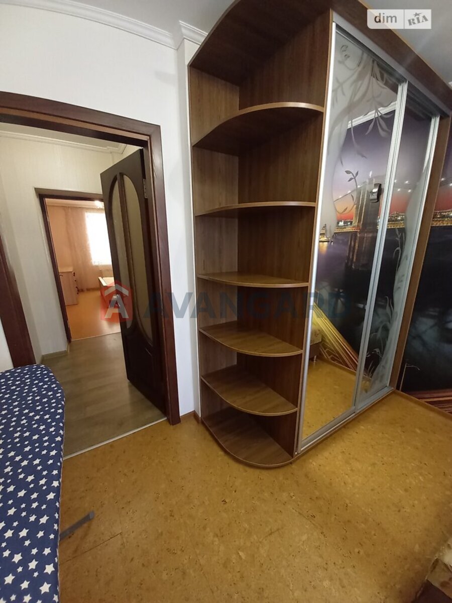 3 ����. ��������, 100/55/16 ��. �., 4/9 ���� ���� 15