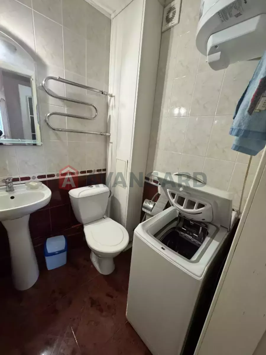 2 ��. ��������, 56/50/- ��. �., 4/9 ������ ���� 8