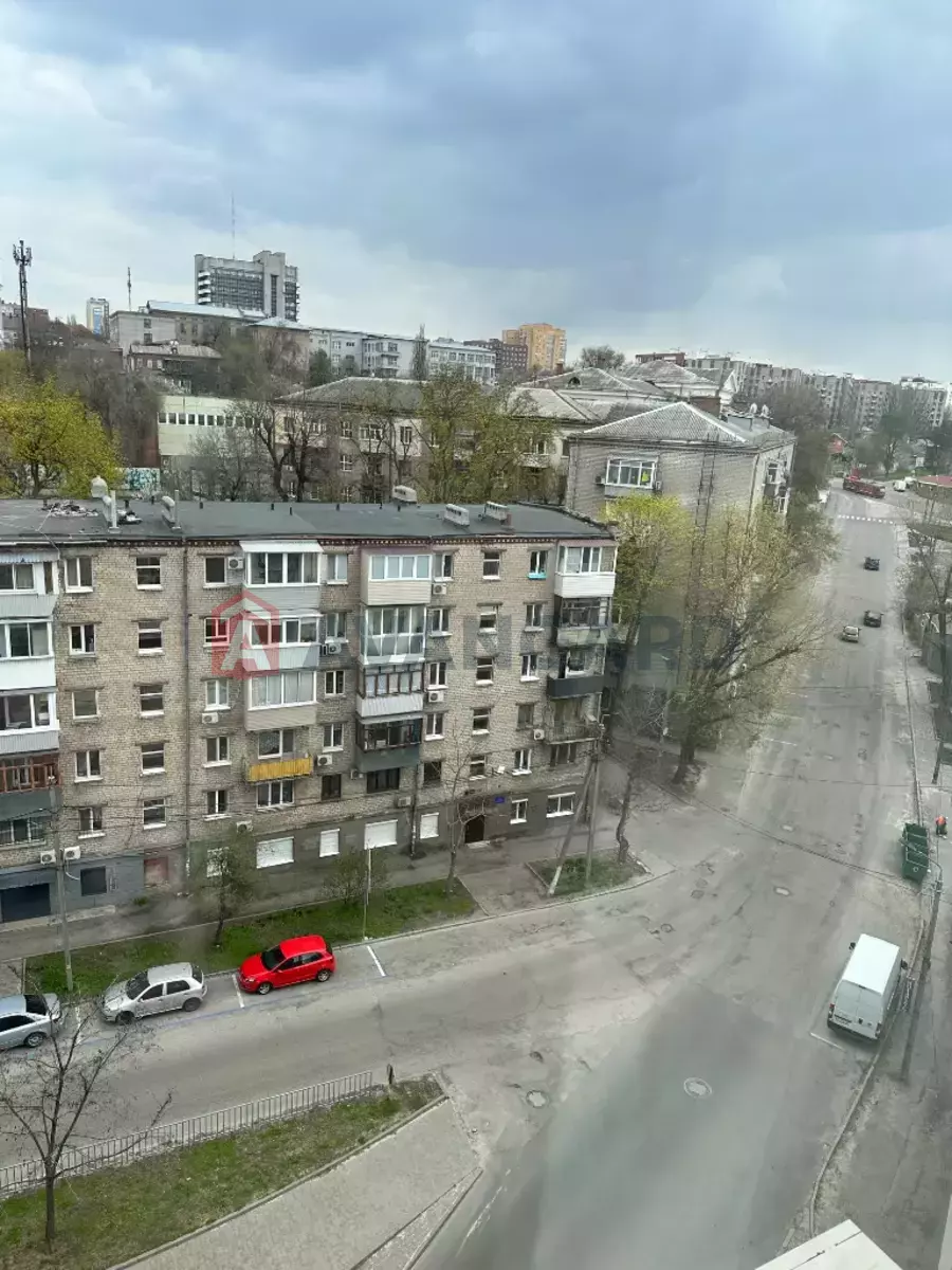 1 ��. ��������, 30/-/10 ��. �., 8/16 ������ ���� 28