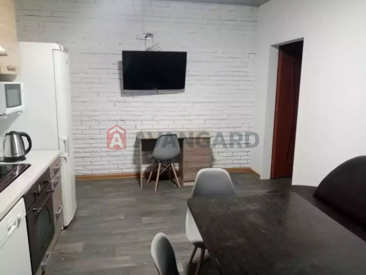 2 ��. ��������, 55/-/9 ��. �., 2/3 ������ ���� 3