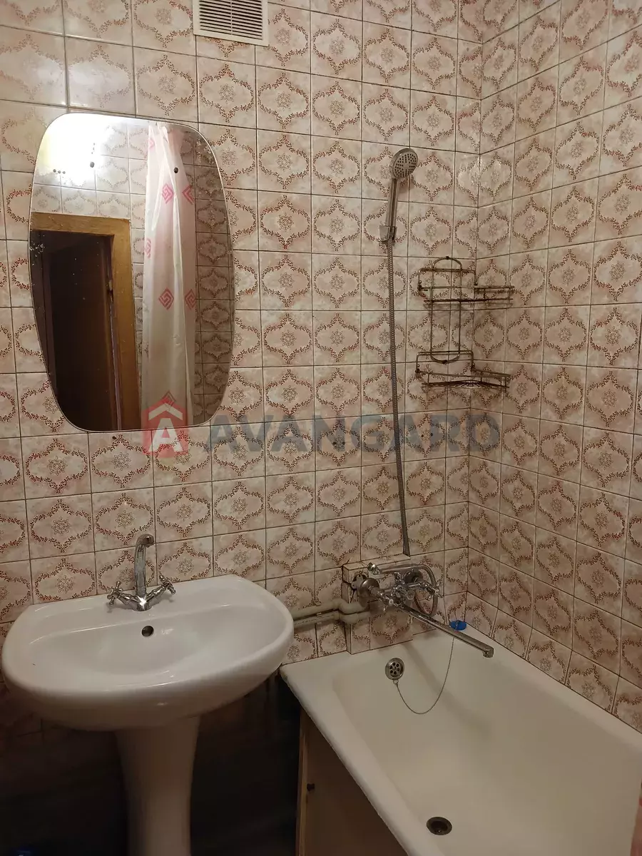 1 ��. ��������, 40/20/8 ��. �., 5/9 ������ ���� 4