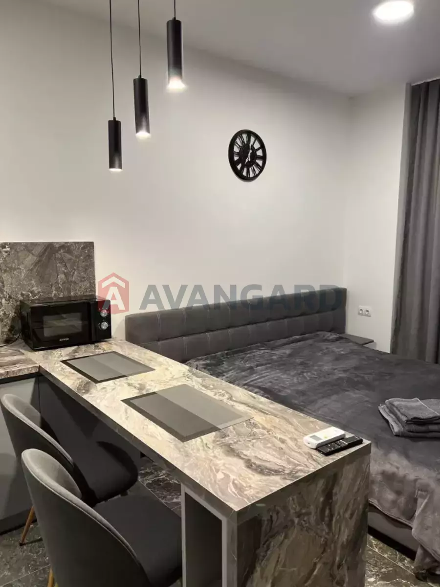 1 ����. ��������, 35/28/8 ��. �., 12/32 ���� ���� 7