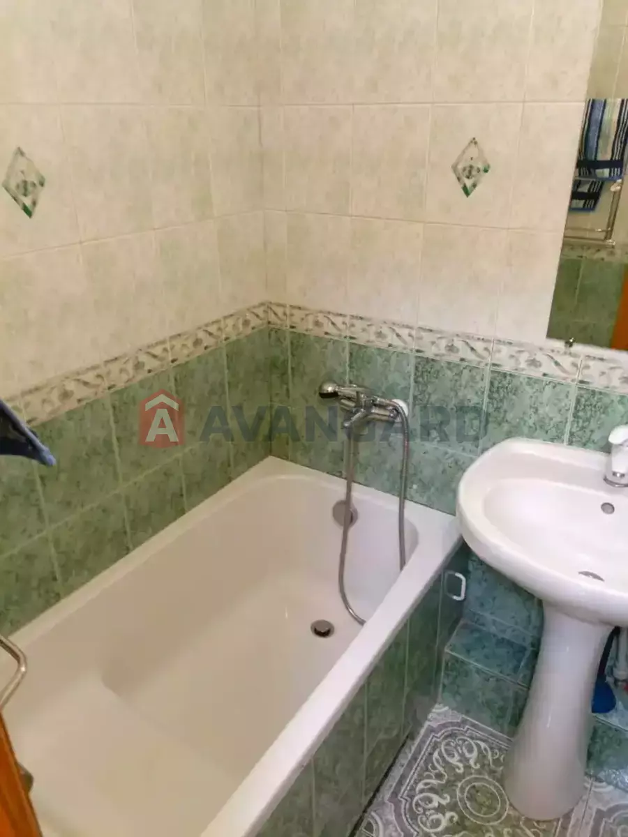 2 ����. ��������, 40/-/7 ��. �., 3/9 ���� ���� 11