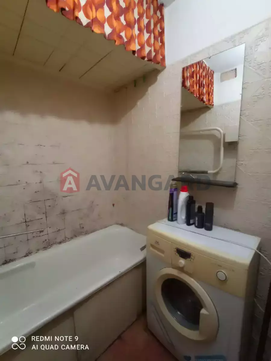 3 ��. ��������, 64/44/8 ��. �., 2/9 ������ ���� 8