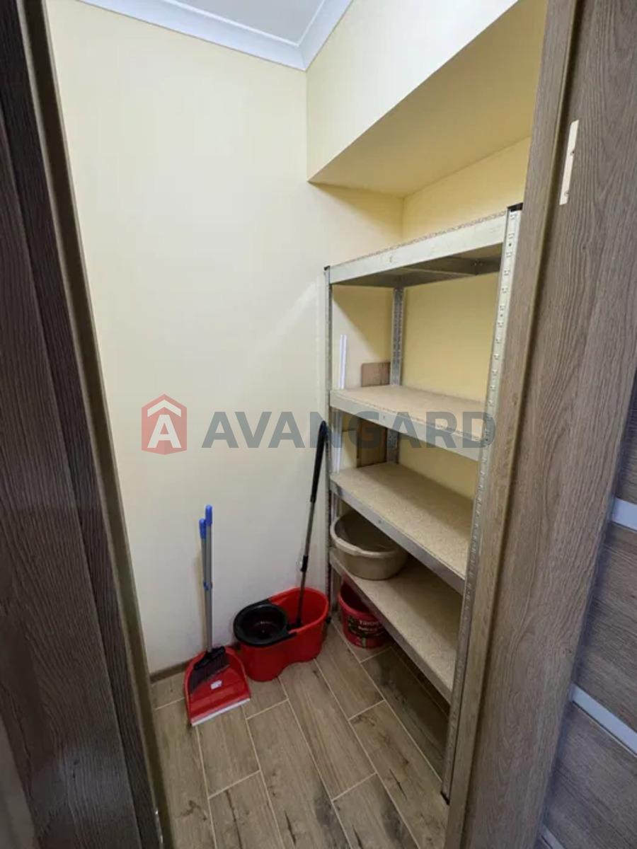 1 ����. ��������, 61/-/12 ��. �., 9/10 ���� ���� 10