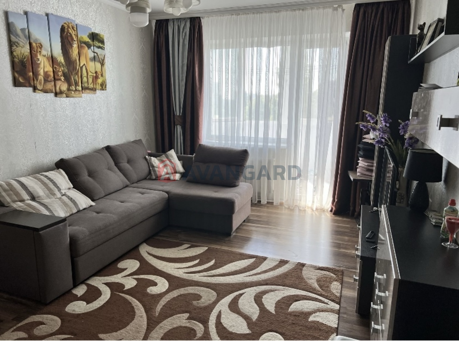 3 ��. ��������, 74/60/8 ��. �., 5/10 ������ ���� 9