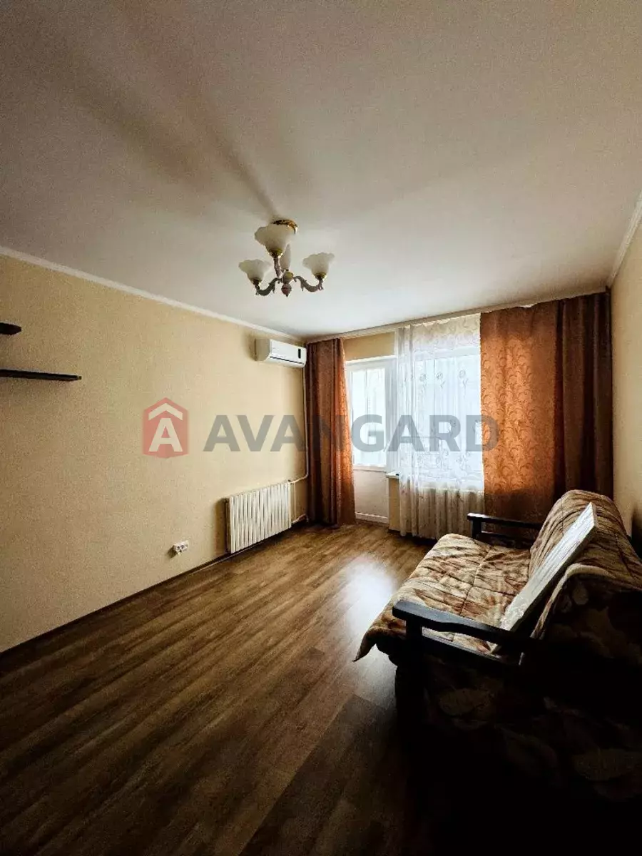 1 ����. ��������, 40/-/8 ��. �., 4/16 ���� ���� 4