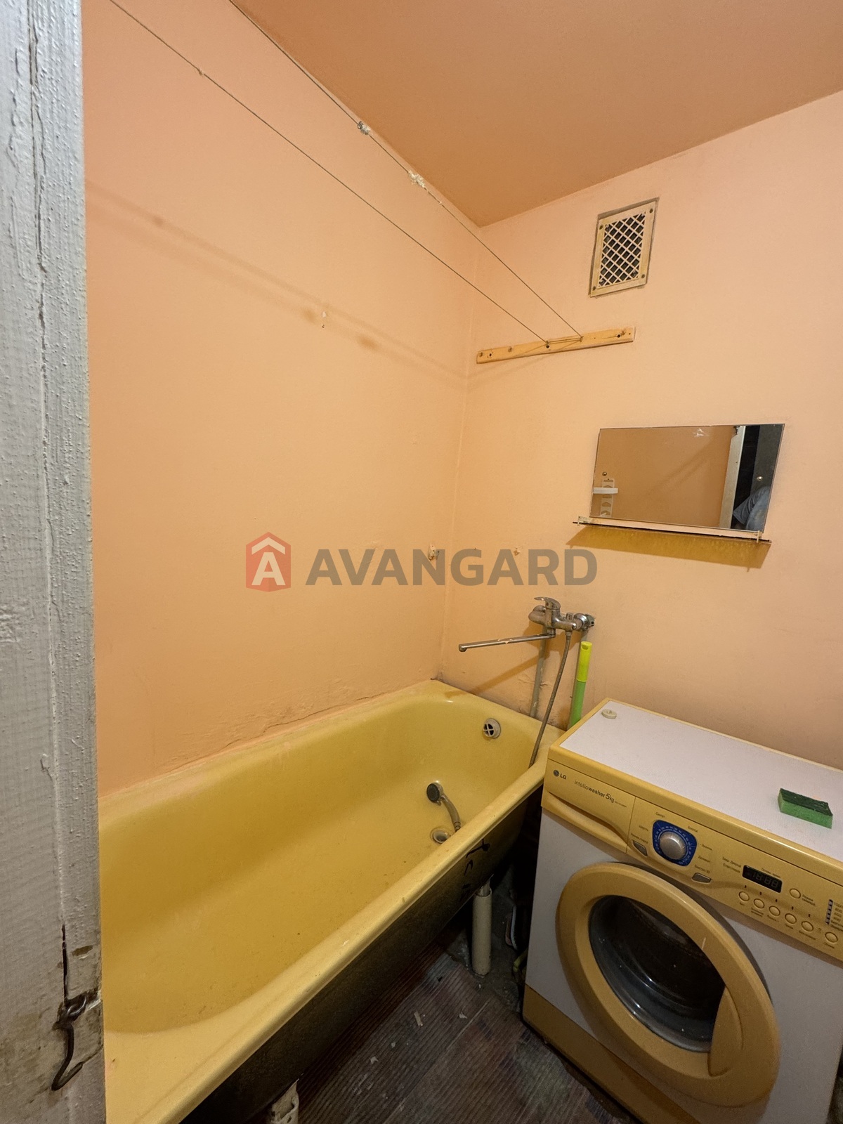 1 ����. ��������, 37,2/-/7,2 ��. �., 8/10 ���� ���� 11