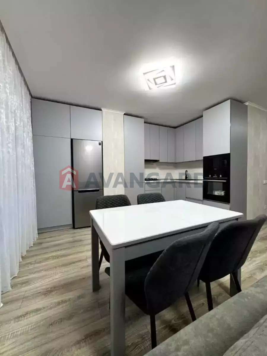 1 ����. ��������, 44/15/20 ��. �., 8/10 ���� ���� 1