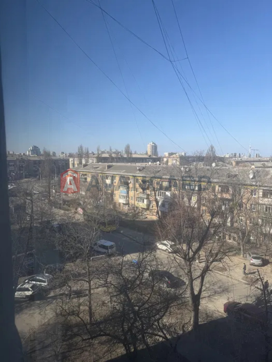 2 ��. ��������, 50/-/7 ��. �., 6/9 ������ ���� 8