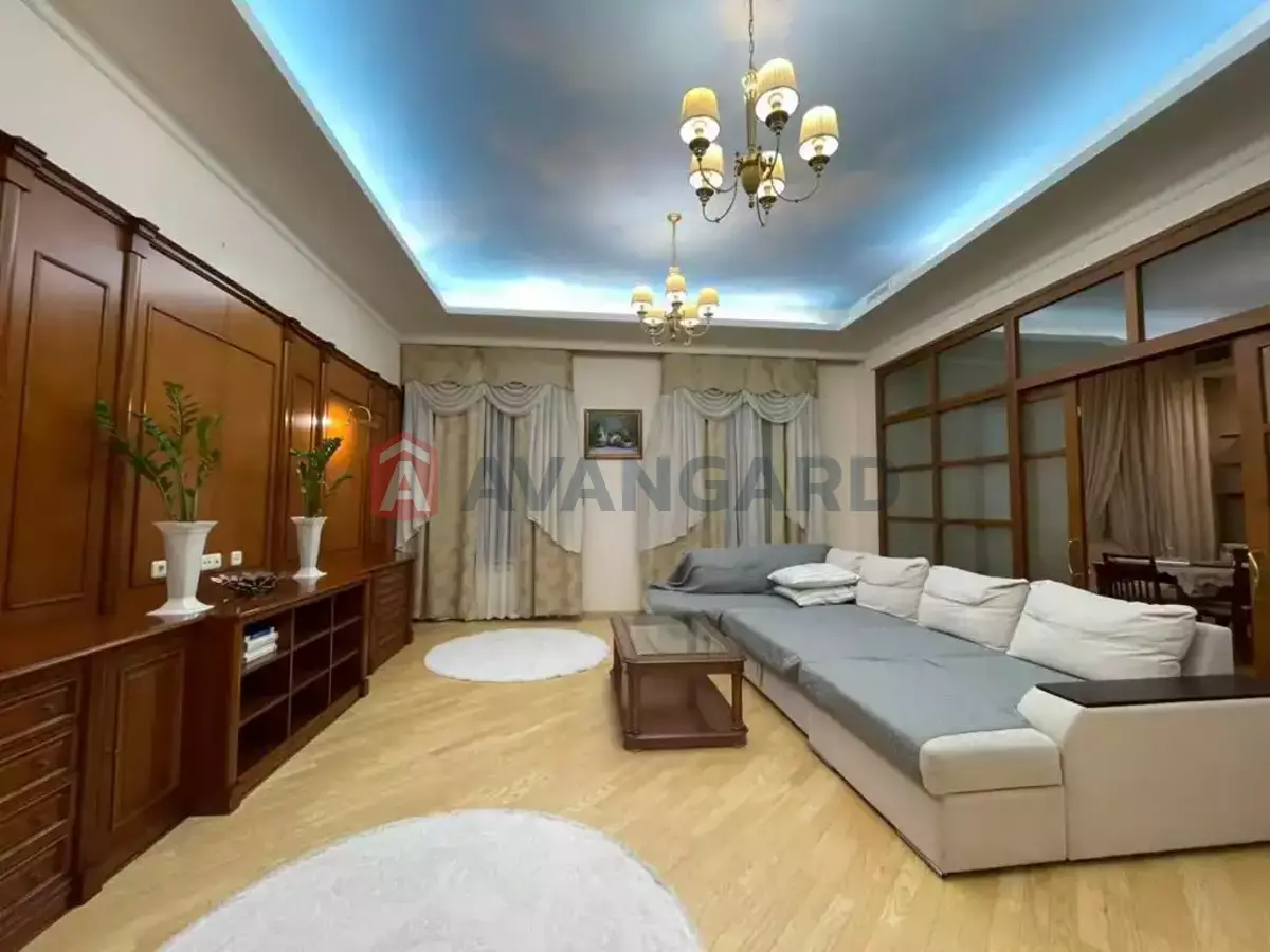 4 ����. ��������, 178/85/32 ��. �., 3/5 ���� ���� 3