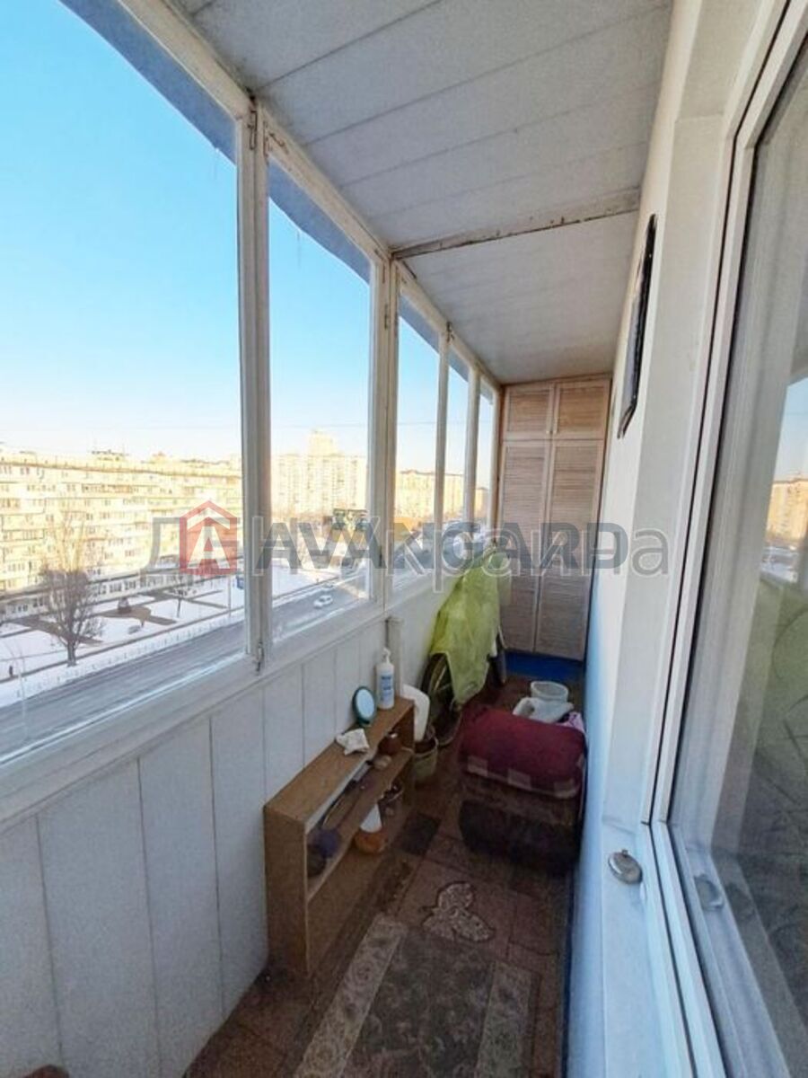 3 ��. ��������, 63/-/7 ��. �., 9/9 ������ ���� 10