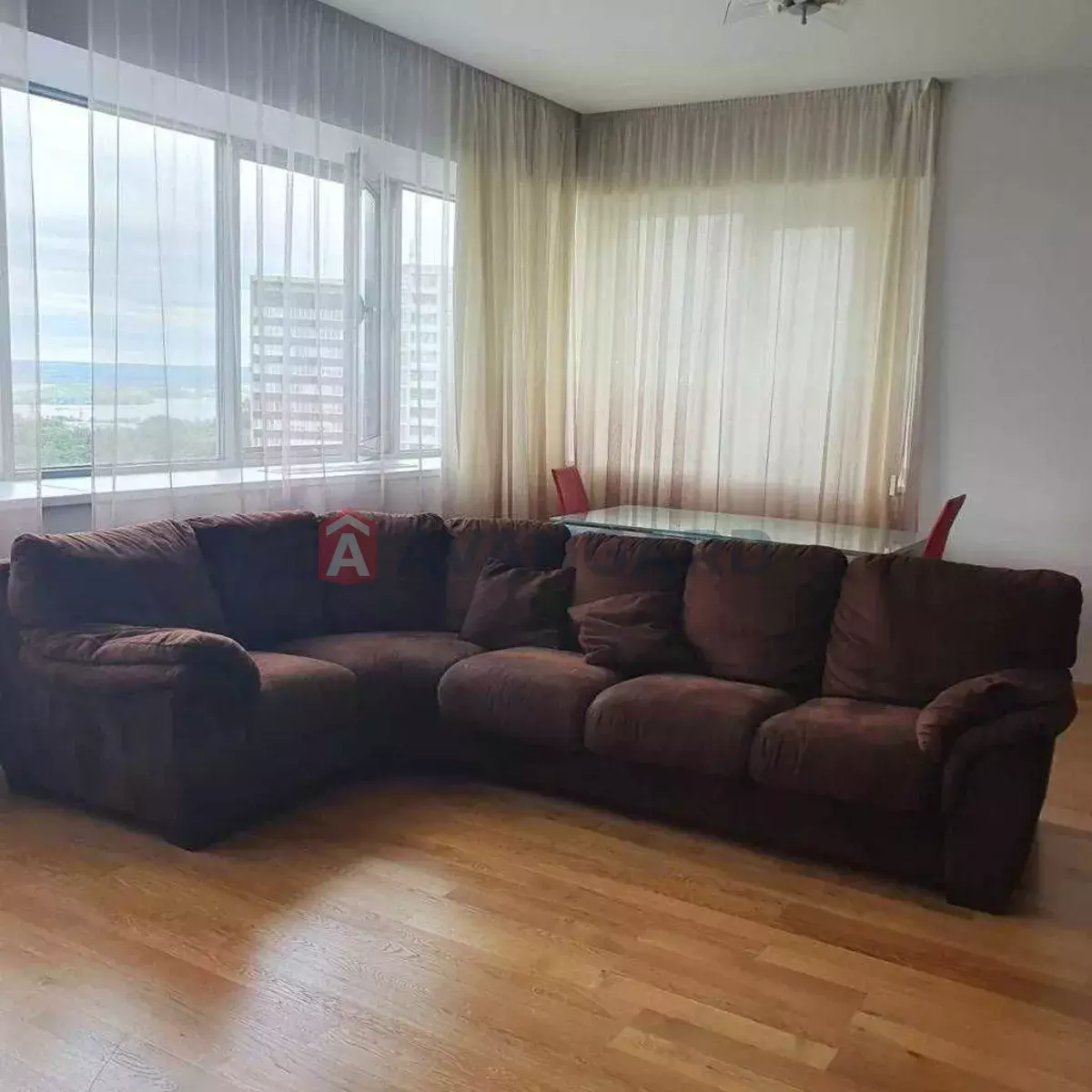 4 ��. ��������, 151/-/30 ��. �., 12/28 ������ ���� 7