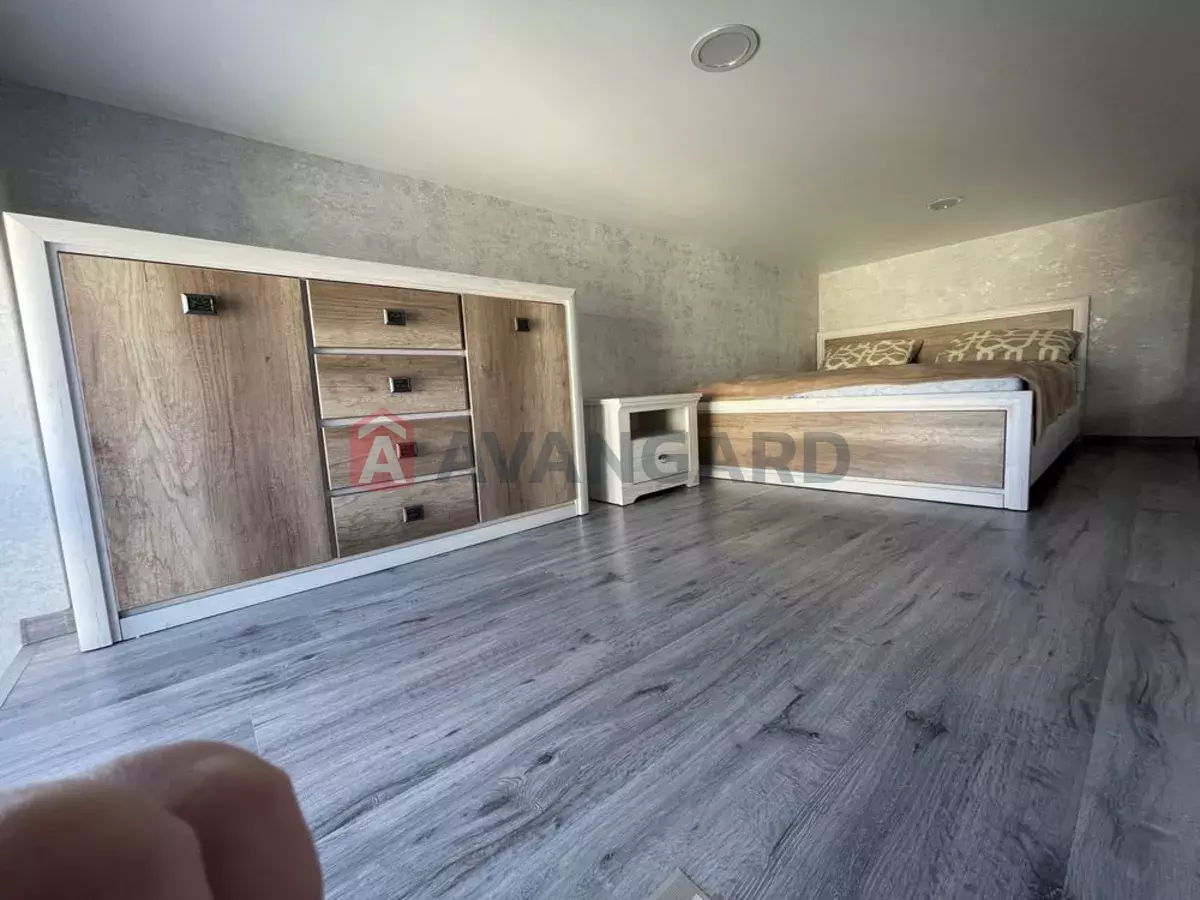 2 ��. ��������, 40/-/12 ��. �., 2/5 ������ ���� 4