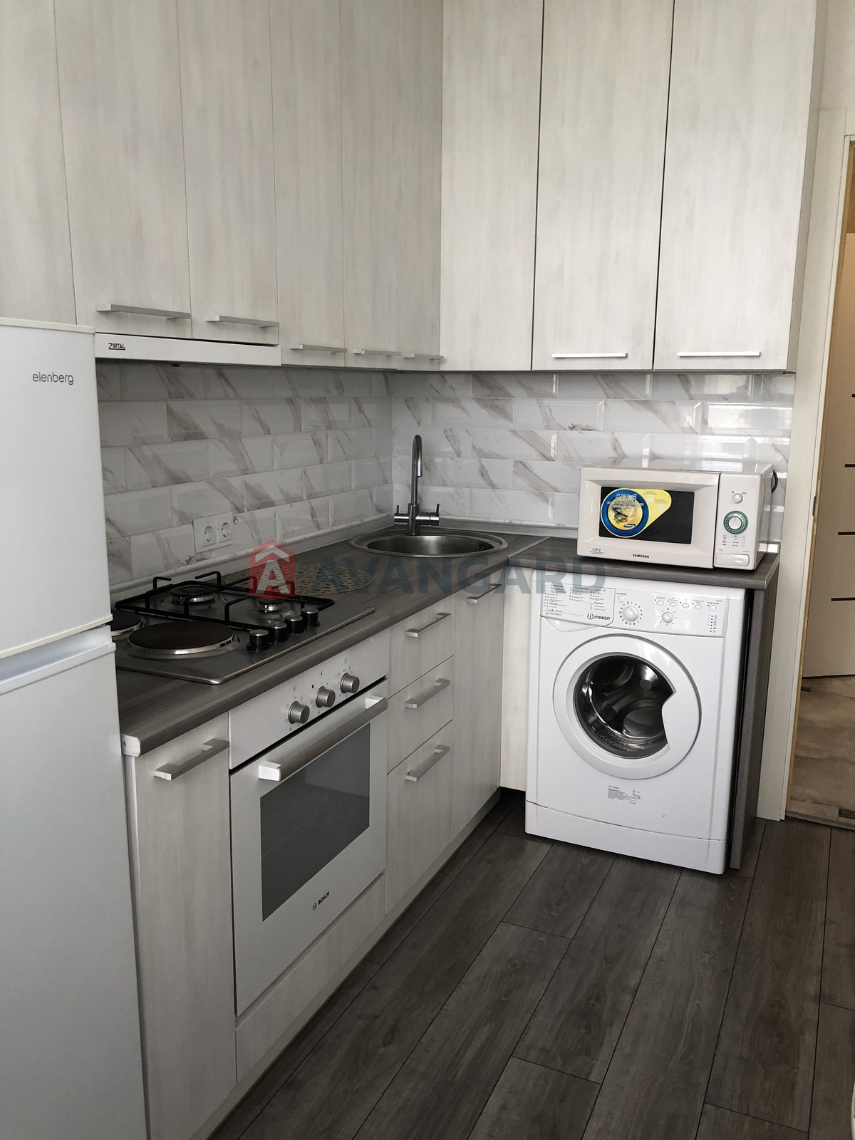 1 ��. ��������, 30/15/8 ��. �., 10/10 ������ ���� 5