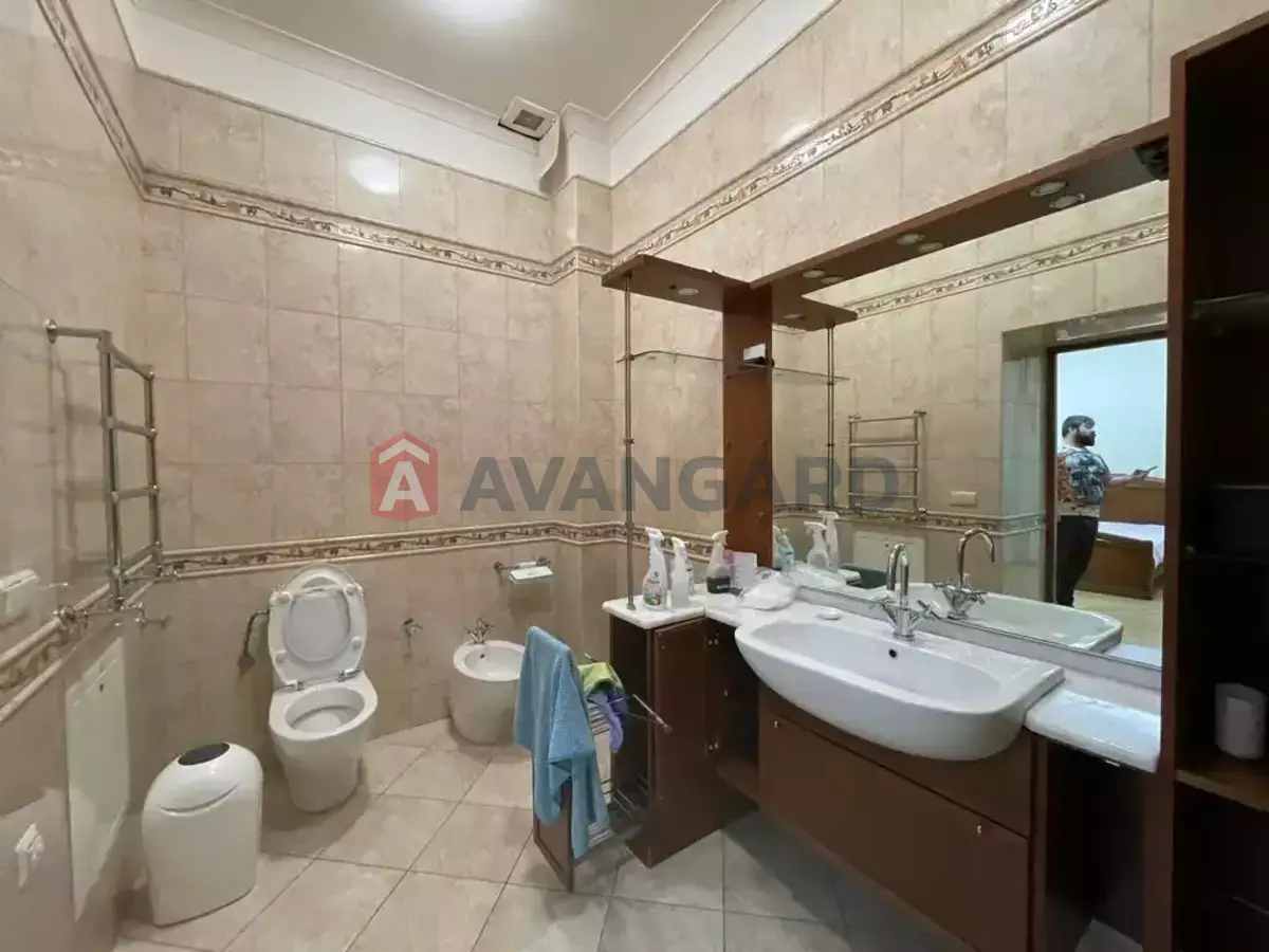 4 ����. ��������, 178/85/32 ��. �., 3/5 ���� ���� 19