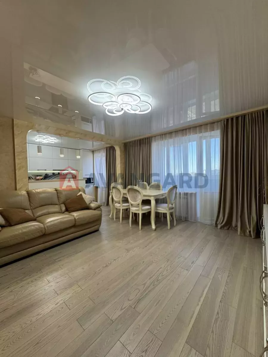 3 ����. ��������, 64/-/15 ��. �., 7/9 ���� ���� 2