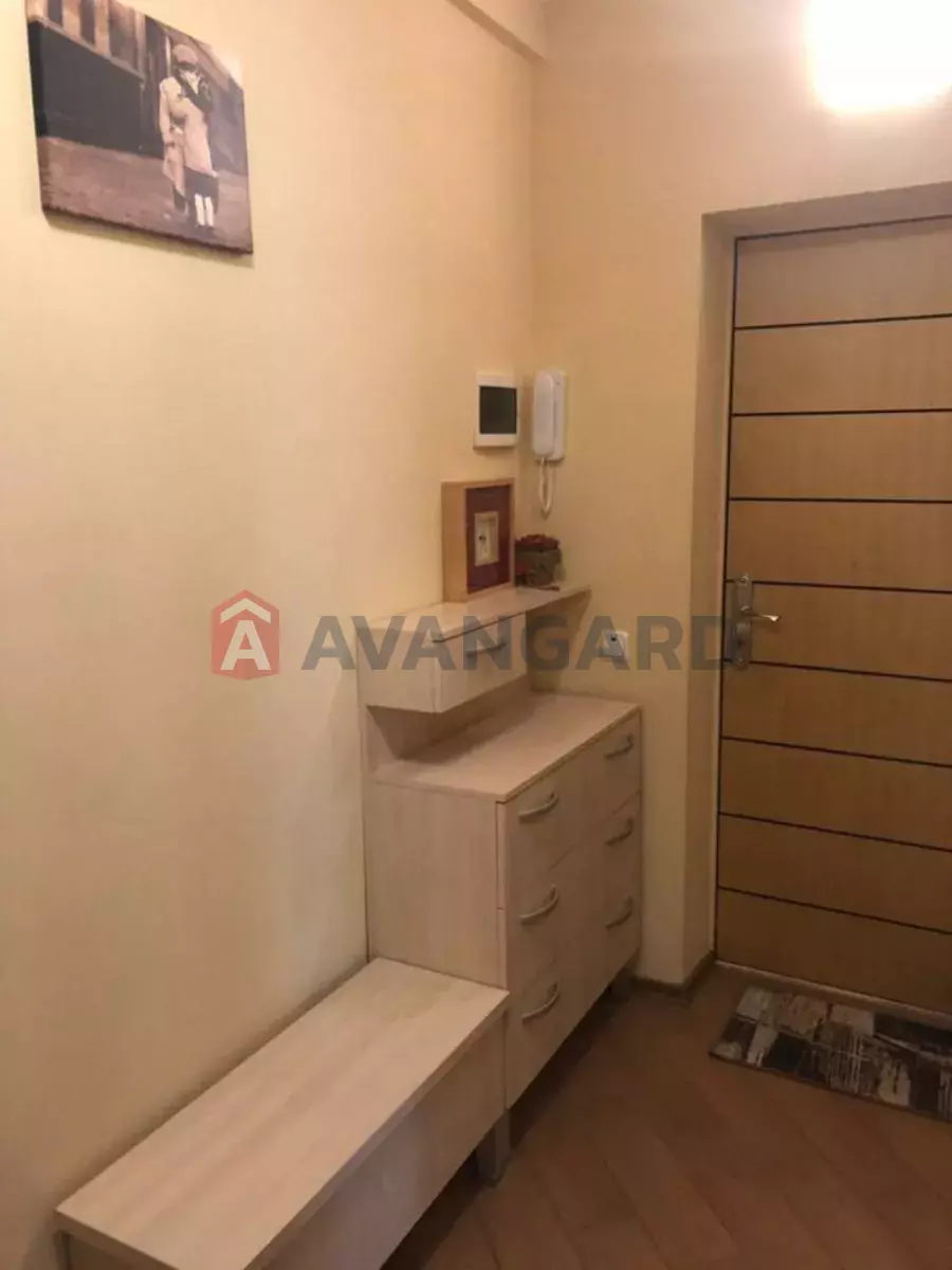 2 ��. ��������, 60/-/11 ��. �., 4/5 ������ ���� 5