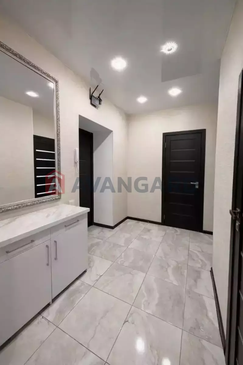 3 ����. ��������, 67/-/20 ��. �., 4/12 ���� ���� 12