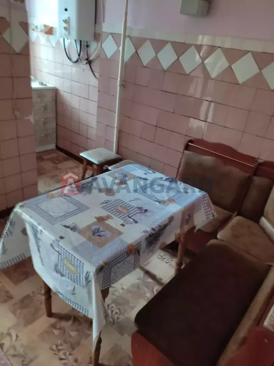 2 ��. ��������, 53/30/10 ��. �., 4/4 ������ ���� 12