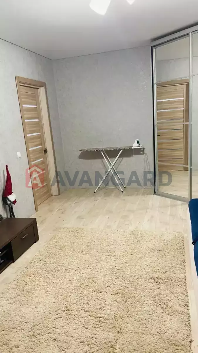 1 ��. ��������, 40/-/8 ��. �., 9/9 ������ ���� 5