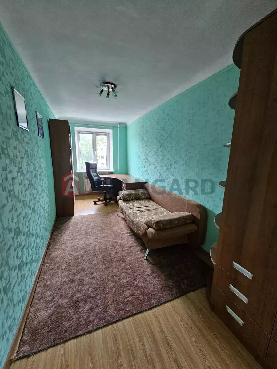 3 ��. ��������, 58/-/6 ��. �., 4/5 ������ ���� 3