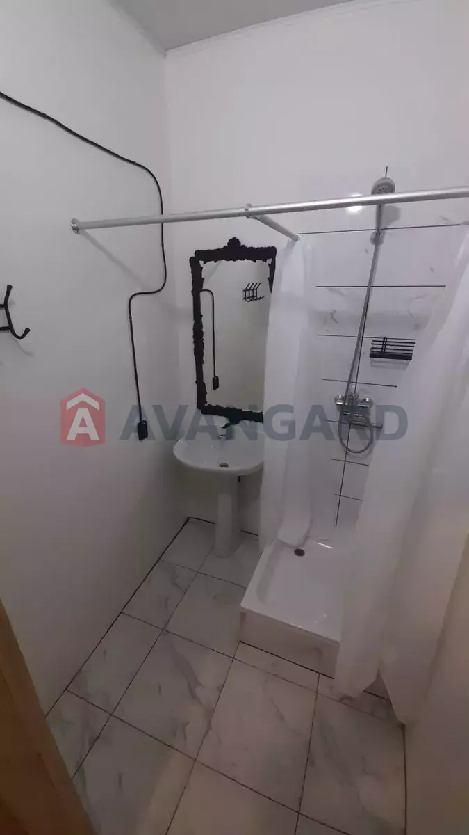 1 ��. ��������, 17/-/8 ��. �., 2/5 ������ ���� 4