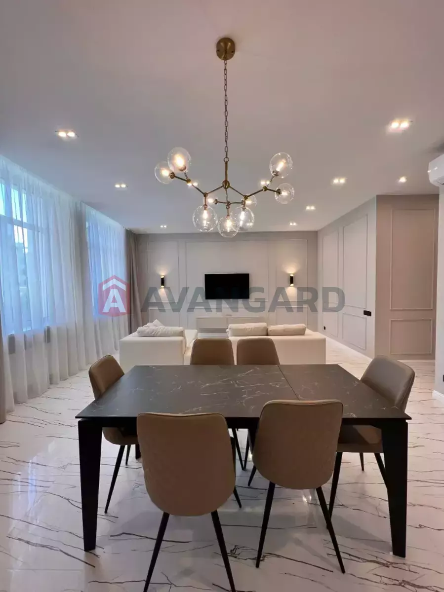 3 ��. ��������, 137/-/- ��. �., 2/5 ������ ���� 9