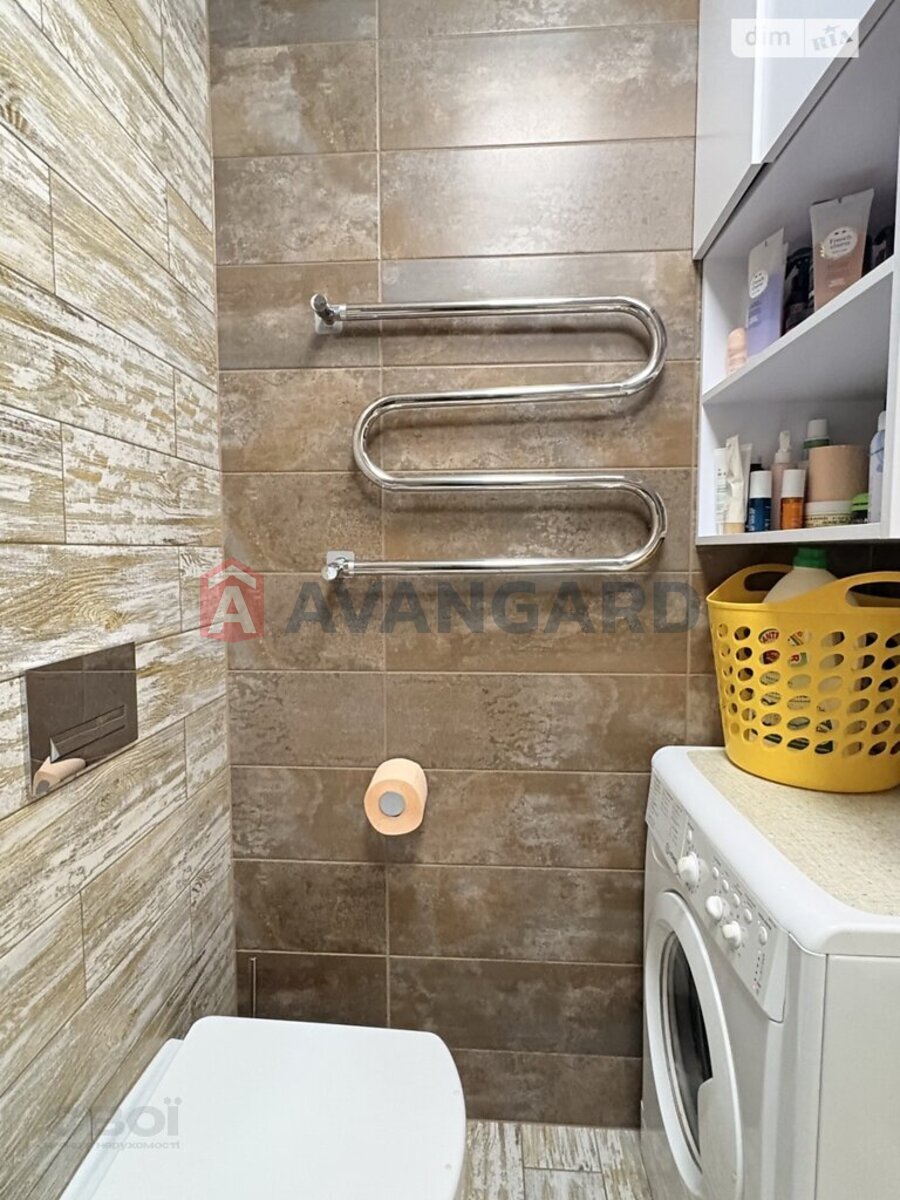 2 ����. ��������, 43/28/7 ��. �., 4/5 ���� ���� 19