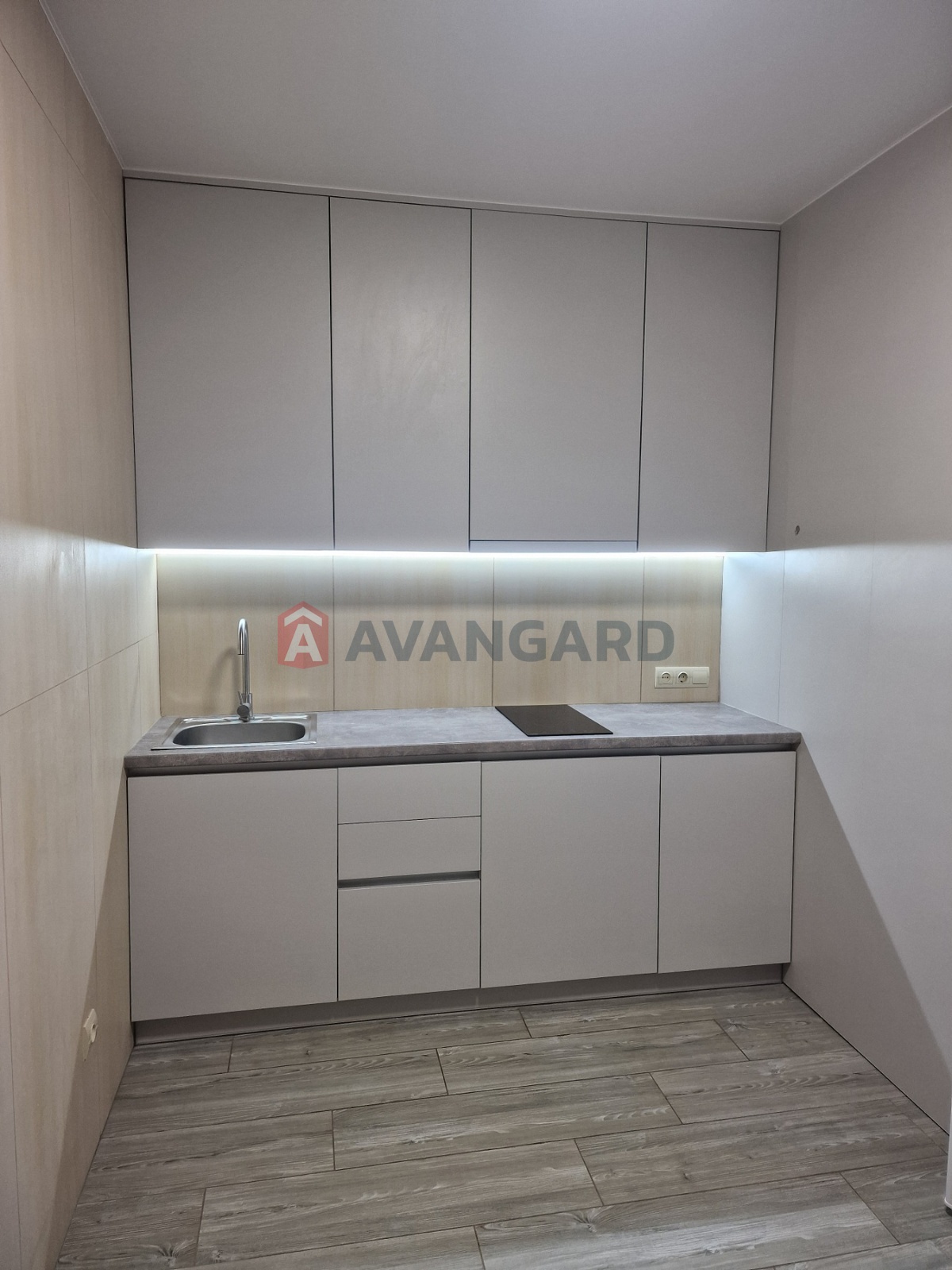 1 ��. ��������, 30/-/- ��. �., 13/20 ������ ���� 4