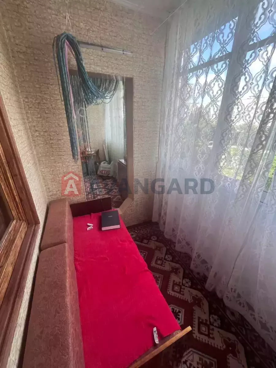 3 ��. ��������, 66/-/8 ��. �., 5/9 ������ ���� 12