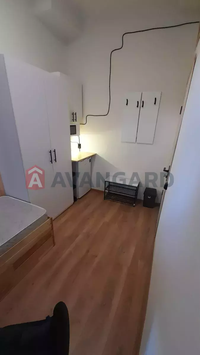 1 ��. ��������, 17/-/8 ��. �., 2/5 ������ ���� 3