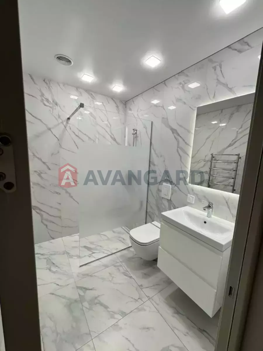 2 ��. ��������, 48/14/16 ��. �., 9/10 ������ ���� 10