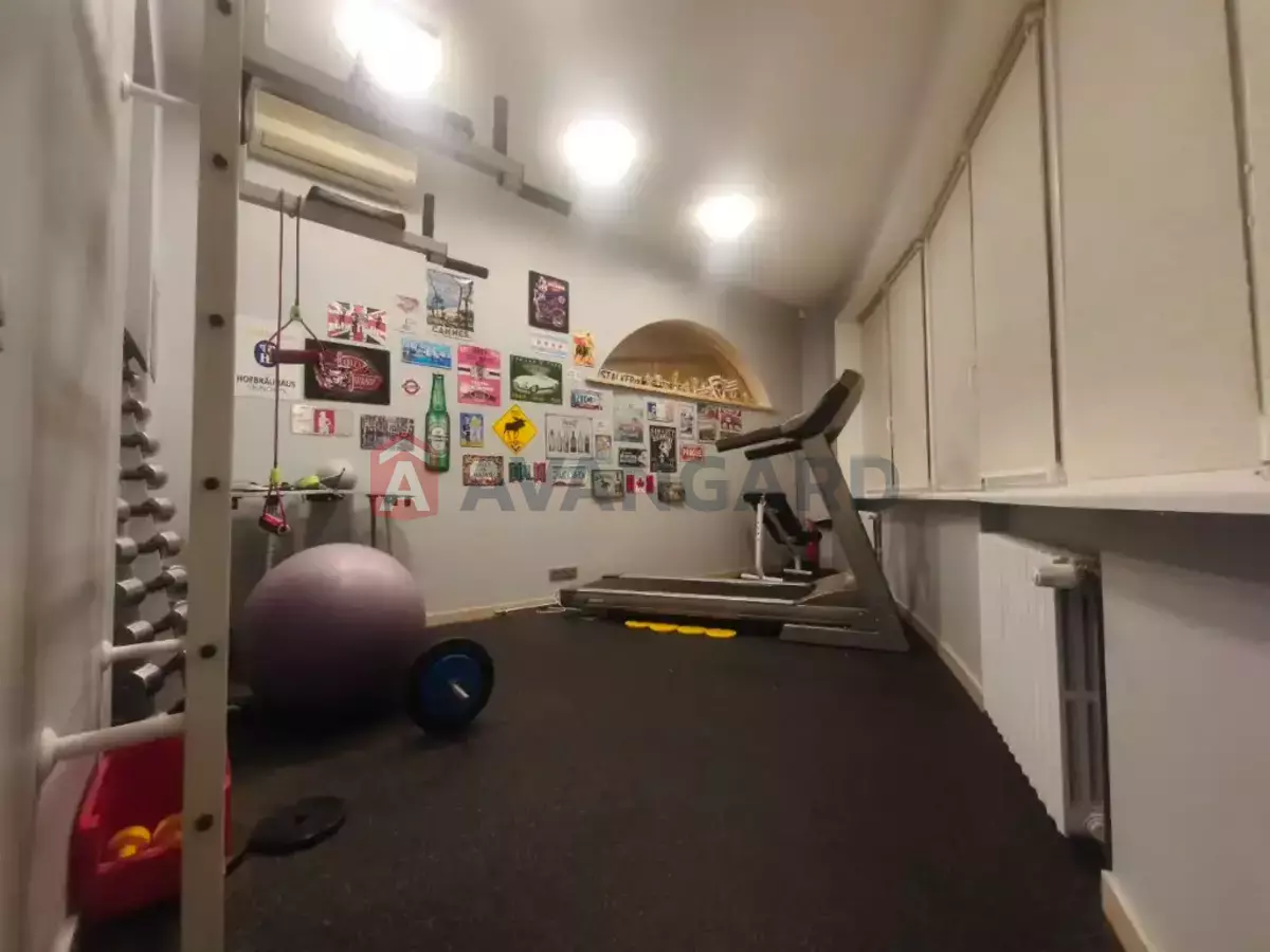 4 ��. ��������, 240/140/25 ��. �., 6/13 ������ ���� 21