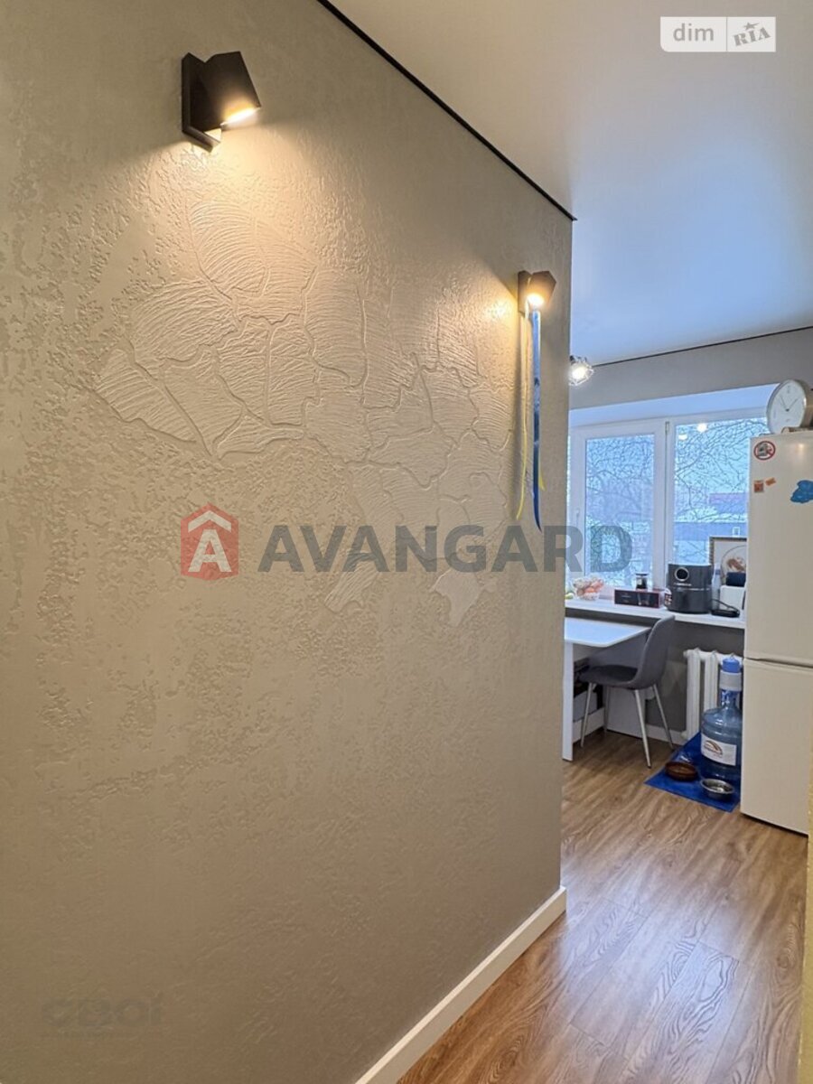 2 ��. ��������, 43/28/7 ��. �., 4/5 ������ ���� 20