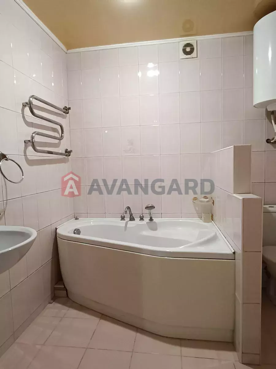 2 ����. ��������, 50/-/8 ��. �., 9/9 ���� ���� 2