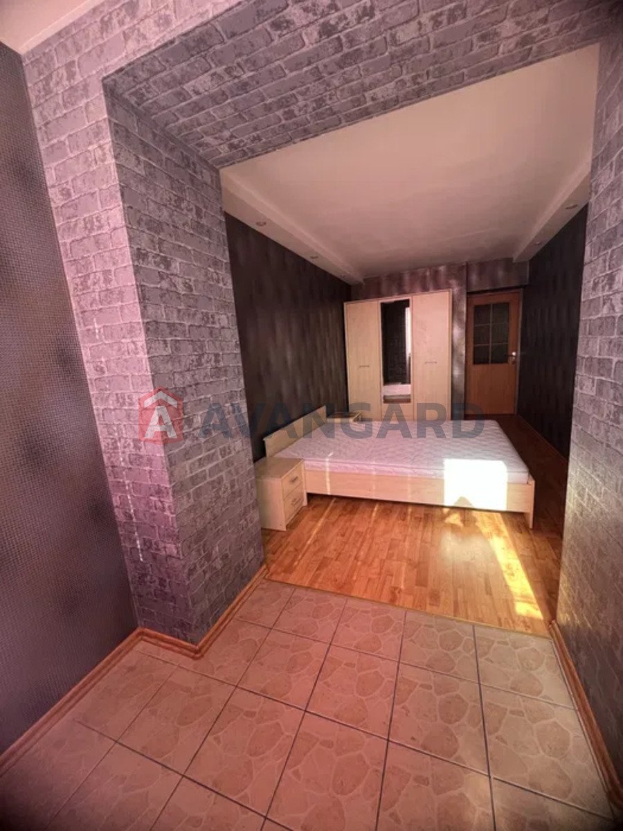 3 . , 77/-/8 . ., 5/9   5