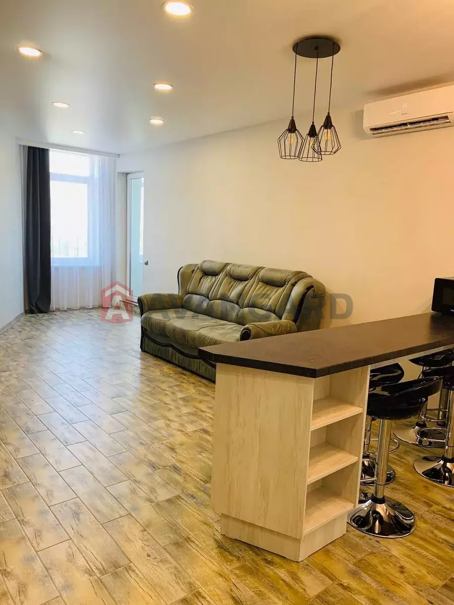 1 ����. ��������, 52/-/20 ��. �., 14/19 ���� ���� 8