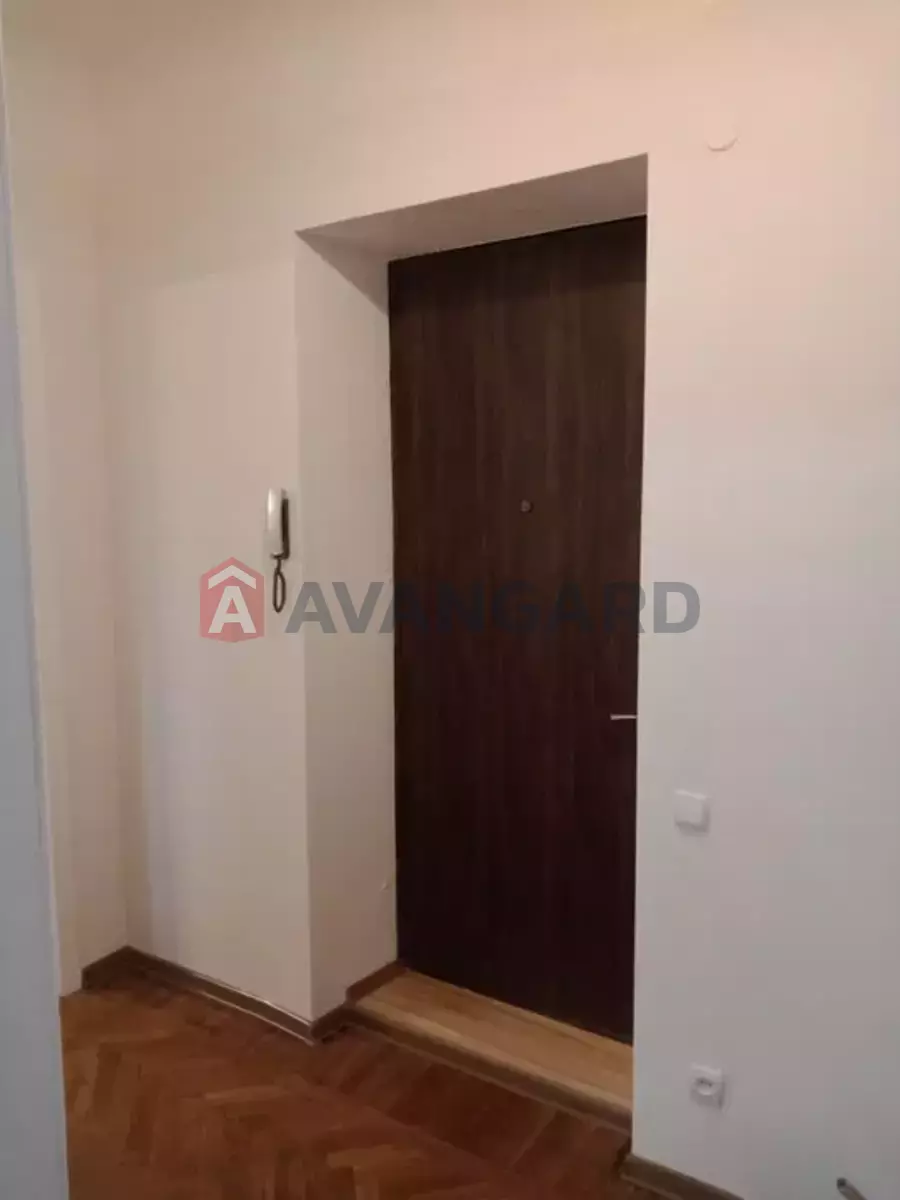 2 ��. ��������, 51/-/8 ��. �., 4/5 ������ ���� 10