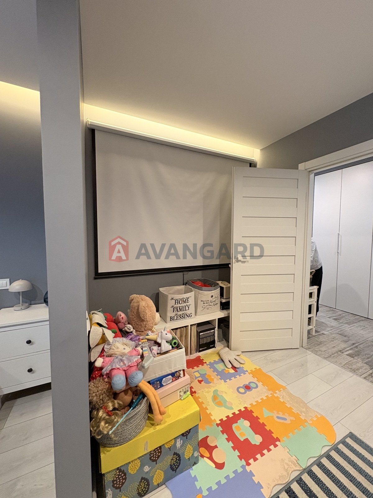 2 ��. ��������, 67/30/18 ��. �., 4/4 ������ ���� 7